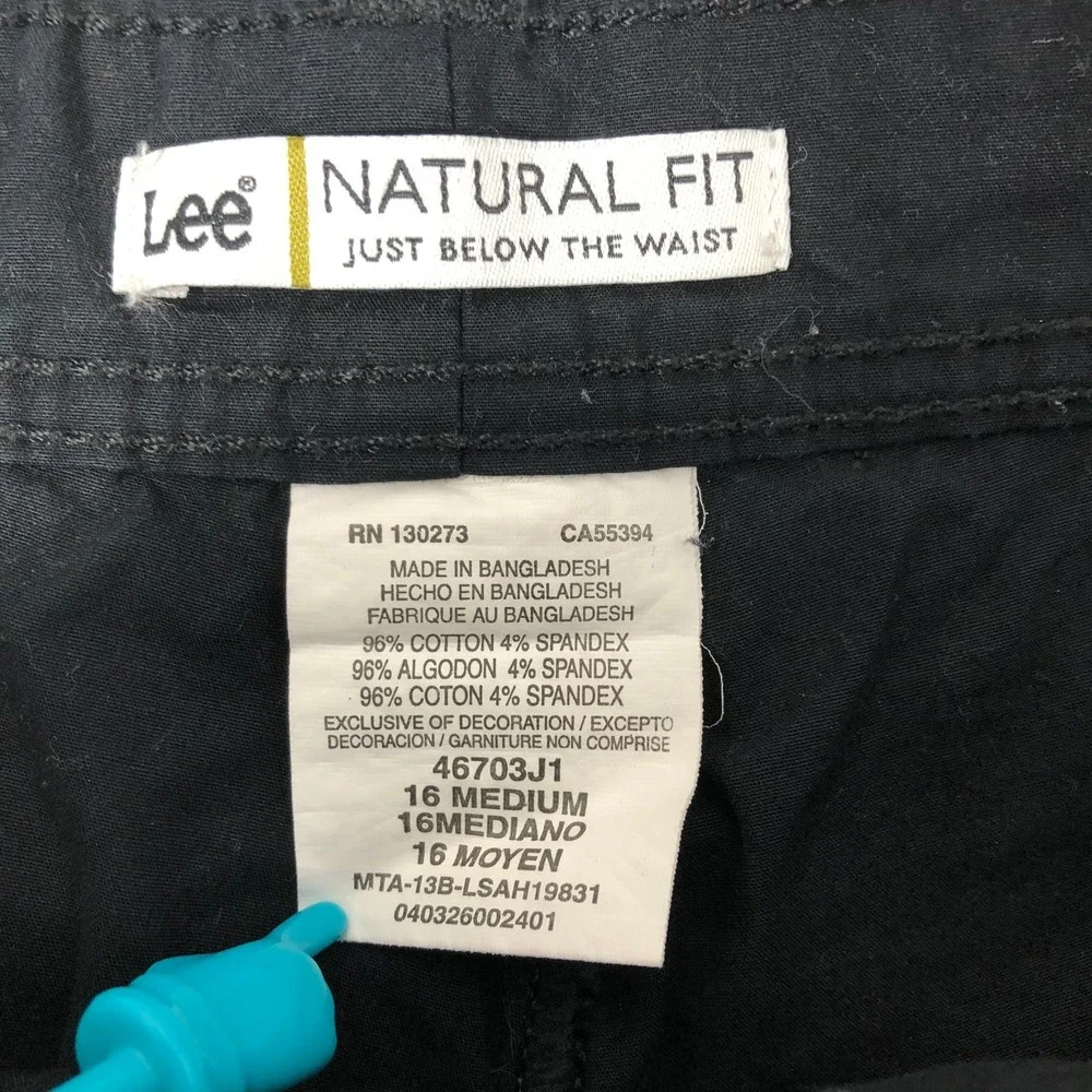 Lee has fun